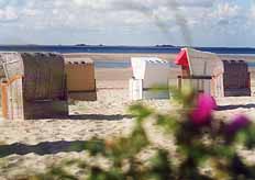 Strandk&ouml;rbe vor S&uuml;dstrand